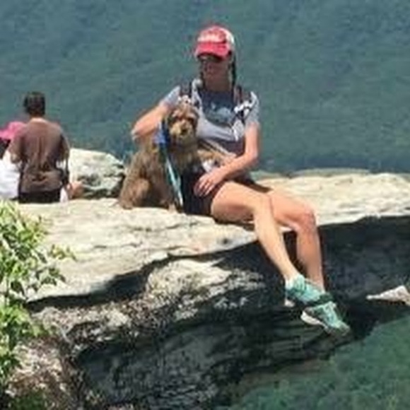 Meet your Posher, Jennifer - Picture 1 of 1